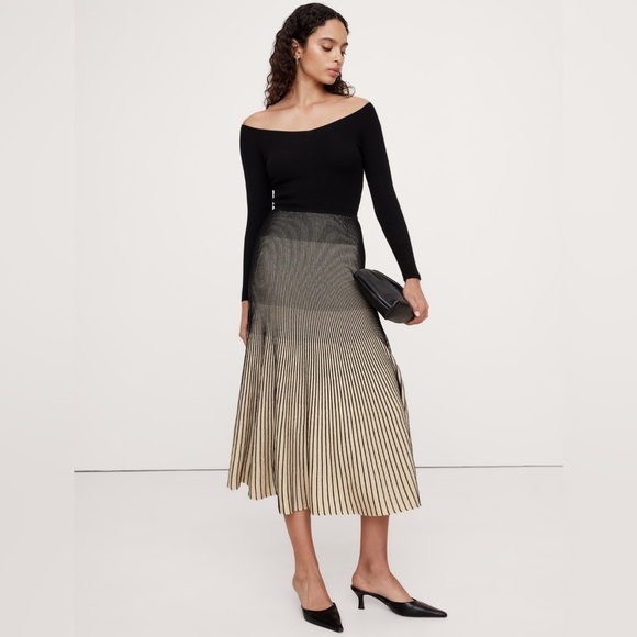 NWT! Banana Republic Chocolate Ganache Brown Sculpted V-Neck Maxi Dress - Picture 2 of 12